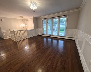 123 Southern Parkway - Photo Thumbnail 11