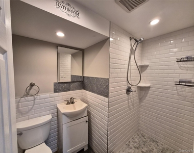 123 Southern Parkway - Photo Thumbnail 26