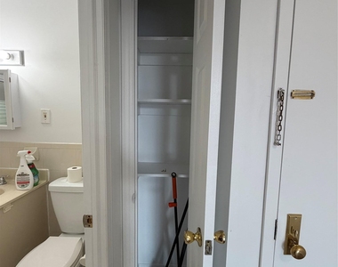 10804 35th Avenue - Photo Thumbnail 4