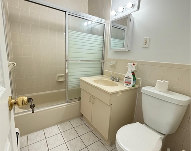 10804 35th Avenue - Photo Thumbnail 6