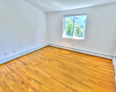 62 Hickory Road - Photo Thumbnail 12