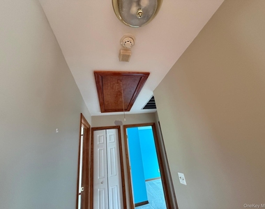 9 Ashland Avenue - Photo Thumbnail 20