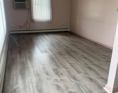 170 E Mineola Avenue - Photo Thumbnail 10
