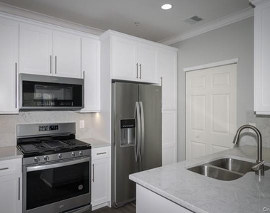 1 Charles Pond Drive - Photo Thumbnail 3