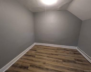 8 Norris Street - Photo Thumbnail 3