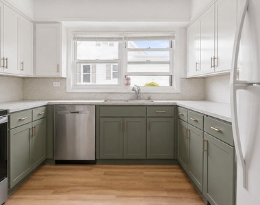 115 Fisher Avenue - Photo Thumbnail 2