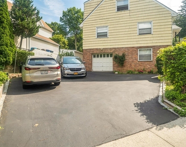 115 Fisher Avenue - Photo Thumbnail 12
