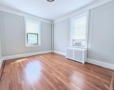12 Chatsworth Avenue - Photo Thumbnail 10