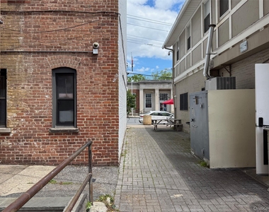 12 Chatsworth Avenue - Photo Thumbnail 13