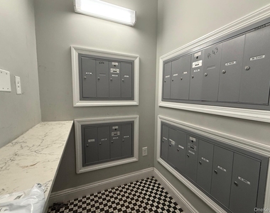 12 Chatsworth Avenue - Photo Thumbnail 1