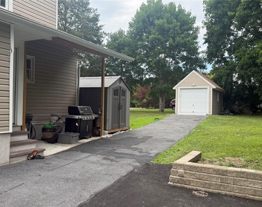 17 Degarmo Road - Photo Thumbnail 5