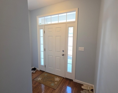 31 Pinto Road W - Photo Thumbnail 1