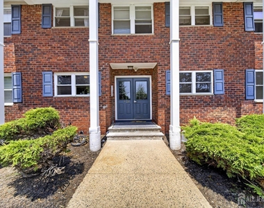 42-a Woodedge Avenue - Photo Thumbnail 1
