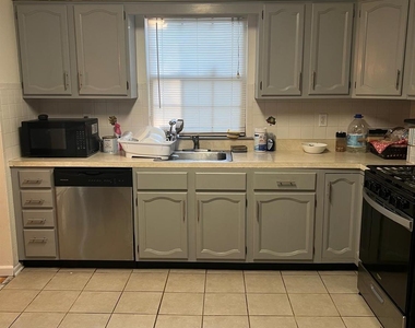 404 Maplecrest Road - Photo Thumbnail 4