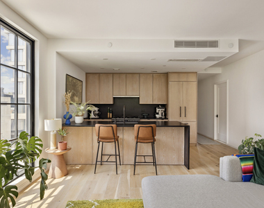 532 Clinton Avenue - Photo Thumbnail 3