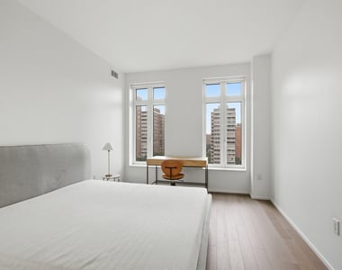 543 W 122nd Street - Photo Thumbnail 6