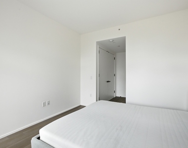 543 W 122nd Street - Photo Thumbnail 8