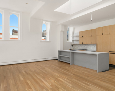 2 Bleecker Street - Photo Thumbnail 5