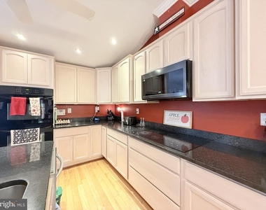 559 Holly Corner Road - Photo Thumbnail 9