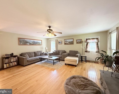 559 Holly Corner Road - Photo Thumbnail 17