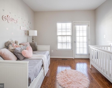 7969 Crescent Park Drive - Photo Thumbnail 8