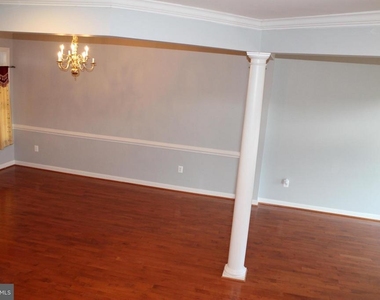24907 Earlsford Drive - Photo Thumbnail 11