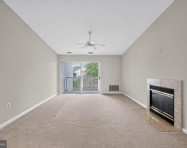 20604 Cornstalk Terrace - Photo Thumbnail 10