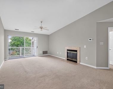 20604 Cornstalk Terrace - Photo Thumbnail 7