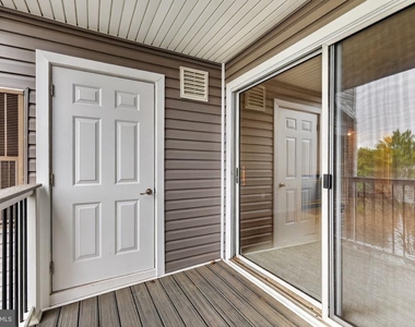 20604 Cornstalk Terrace - Photo Thumbnail 5