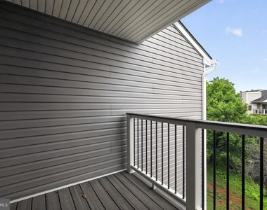 20604 Cornstalk Terrace - Photo Thumbnail 4