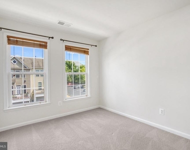 22653 Vienna Green Terrace - Photo Thumbnail 28