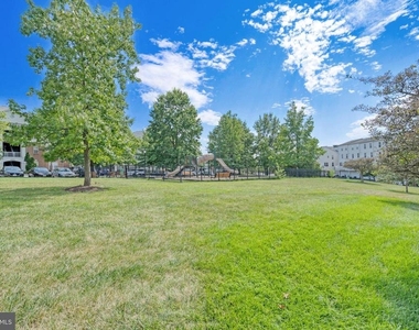 22653 Vienna Green Terrace - Photo Thumbnail 38