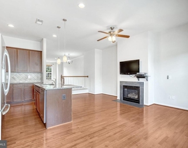 22653 Vienna Green Terrace - Photo Thumbnail 12