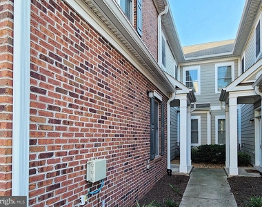 44115 Peirosa Terrace - Photo Thumbnail 33