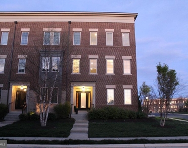 22816 Breezy Hollow Drive - Photo Thumbnail 1