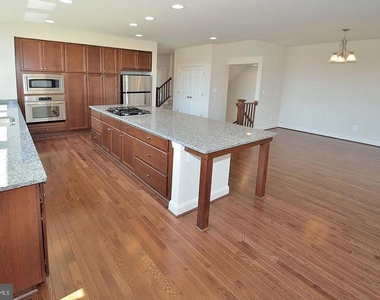22816 Breezy Hollow Drive - Photo Thumbnail 9