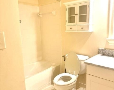 1581 Leeds Castle Drive - Photo Thumbnail 8