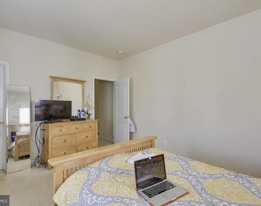 6087 Piney Woods Court - Photo Thumbnail 16