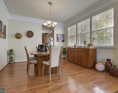6087 Piney Woods Court - Photo Thumbnail 5