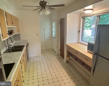 7020 Ted Drive - Photo Thumbnail 4
