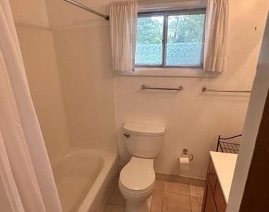7020 Ted Drive - Photo Thumbnail 9