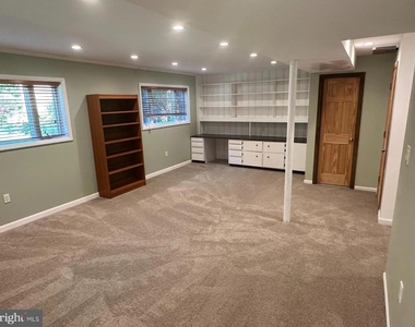 7020 Ted Drive - Photo Thumbnail 15