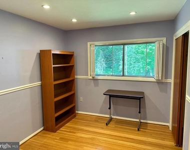 7020 Ted Drive - Photo Thumbnail 7