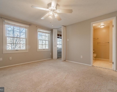 2911 Montauk Court - Photo Thumbnail 22