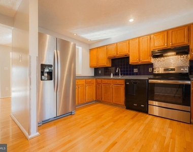2911 Montauk Court - Photo Thumbnail 5