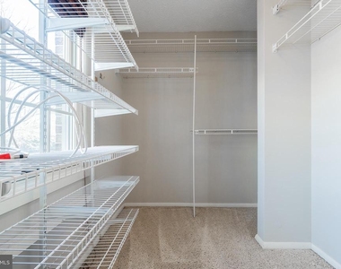 2911 Montauk Court - Photo Thumbnail 23