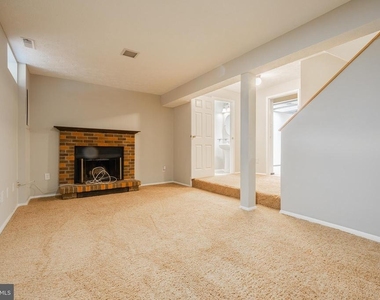 2911 Montauk Court - Photo Thumbnail 14