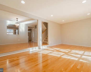 2911 Montauk Court - Photo Thumbnail 11