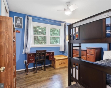 10703 Almond Street - Photo Thumbnail 14