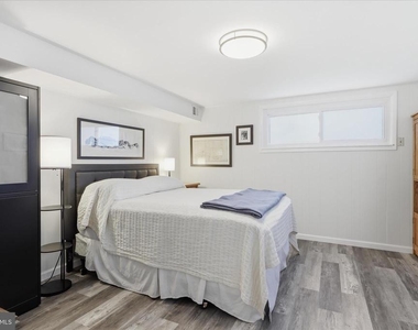 10703 Almond Street - Photo Thumbnail 20